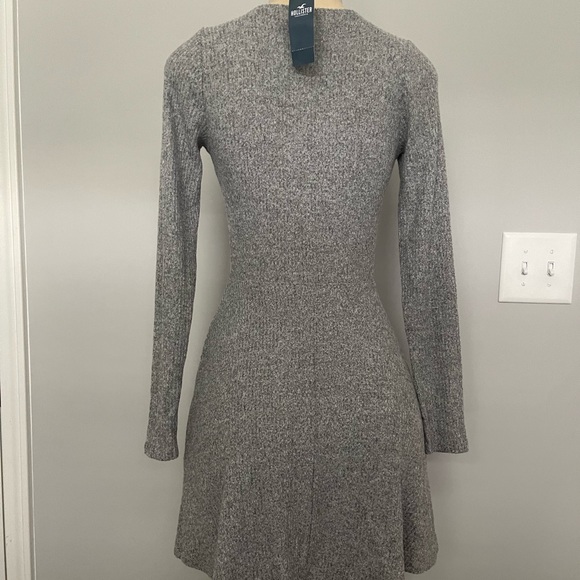 *NWT* Hollister Dress - Size Small - Picture 3 of 3